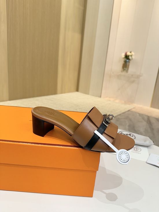 Hermes Nubuck Cowhide Leather Sole Low Heel Footwear