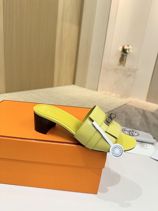 Hermes Nubuck Cowhide Leather Sole Low Heel Footwear