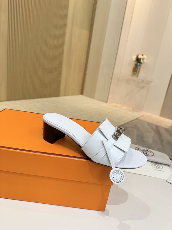 Hermes Nubuck Cowhide Leather Sole Low Heel Footwear