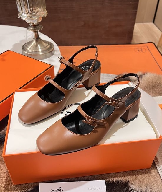 Hermes Buckle Decor Leather Mary Jane Block Heel Pumps