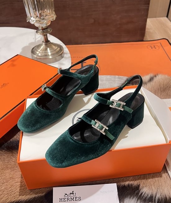 Hermes Buckle Decor Leather Mary Jane Block Heel Pumps