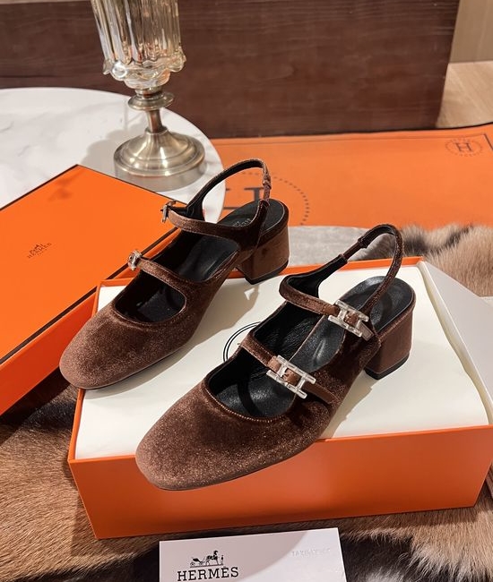 Hermes Buckle Decor Leather Mary Jane Block Heel Pumps