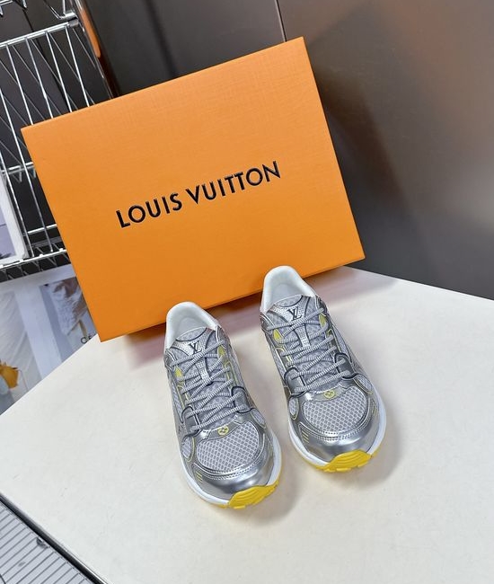 Louis Vuitton LV Couple s Tech Fabric Running Shoes with Classic Design