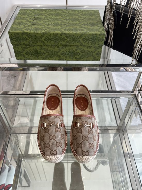 Gucci Classic Canvas Comfortable Casual Slip-on Shoes