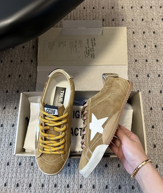 Golden Goose GGDB High-quality Couple s Retro Running Shoes with Original Sole