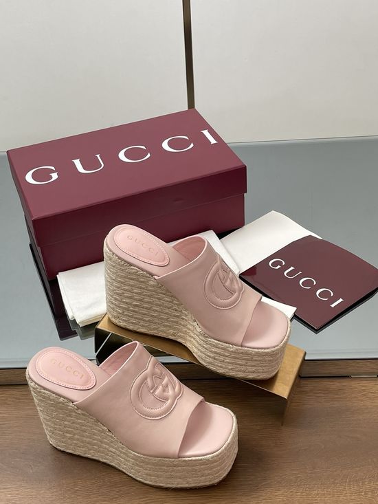 Gucci Platform Wedge Sandals with Interlocking Logo and Rope Sole