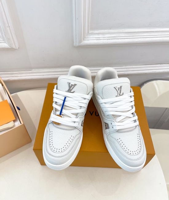 Louis Vuitton LV Metal Rivet Decor Casual Comfort Sneakers