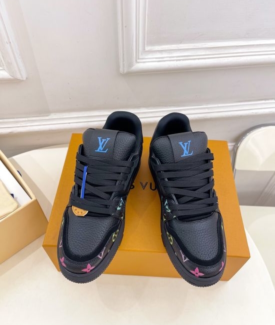 Louis Vuitton LV Premium Grain Leather Upper Casual Sneakers