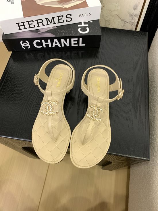Chanel Premium Leather Toe-Post Sandals With Leather Sole