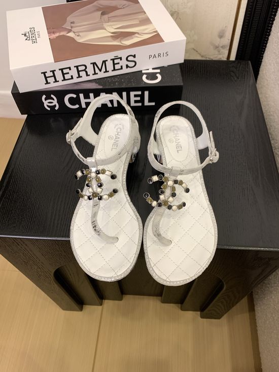 Chanel Premium Leather Toe-Post Sandals With Leather Sole