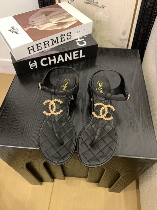 Chanel Premium Leather Toe-Post Sandals With Leather Sole