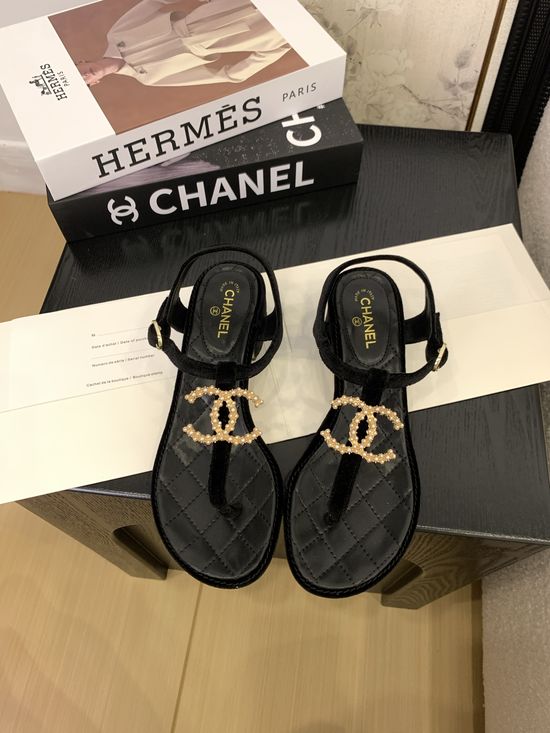Chanel Premium Leather Toe-Post Sandals With Leather Sole