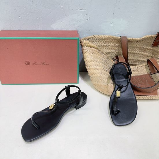 Loro Piana Comfortable Flat Thong Sandals With Premium Leather Upper