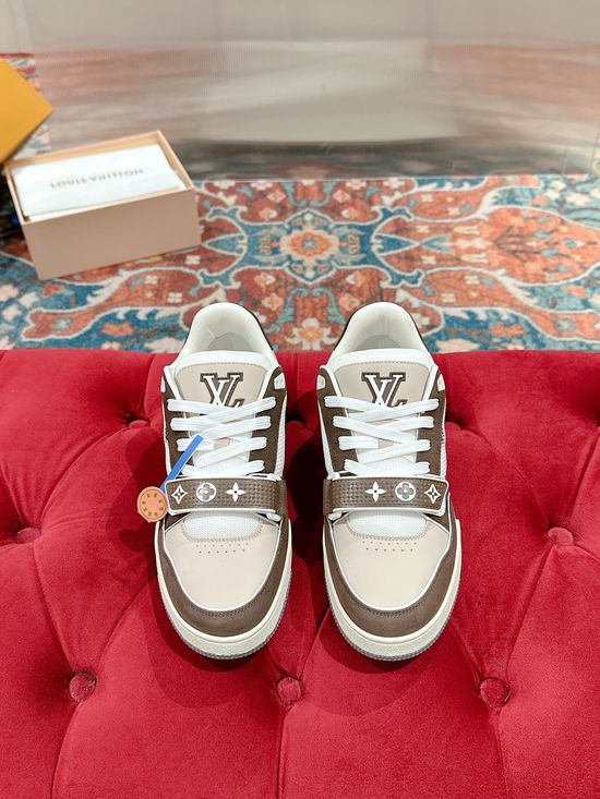 Louis Vuitton Perforated Leather Casual Skateboarding Retro Sneakers