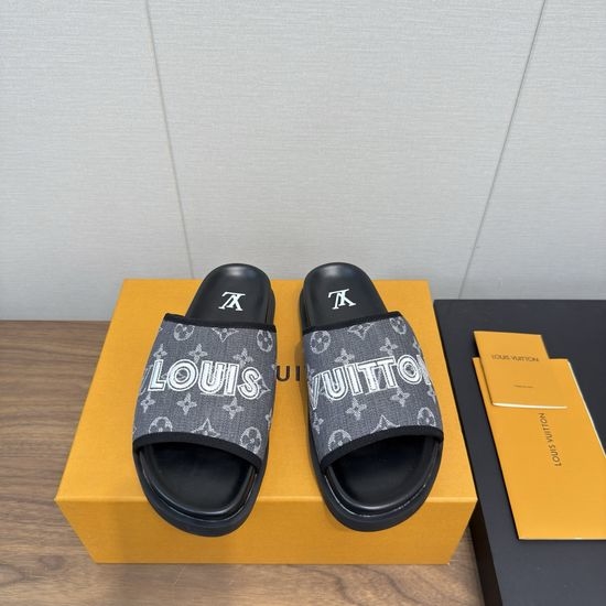 Louis Vuitton LV Classic Slip On Comfortable Fashion Slides