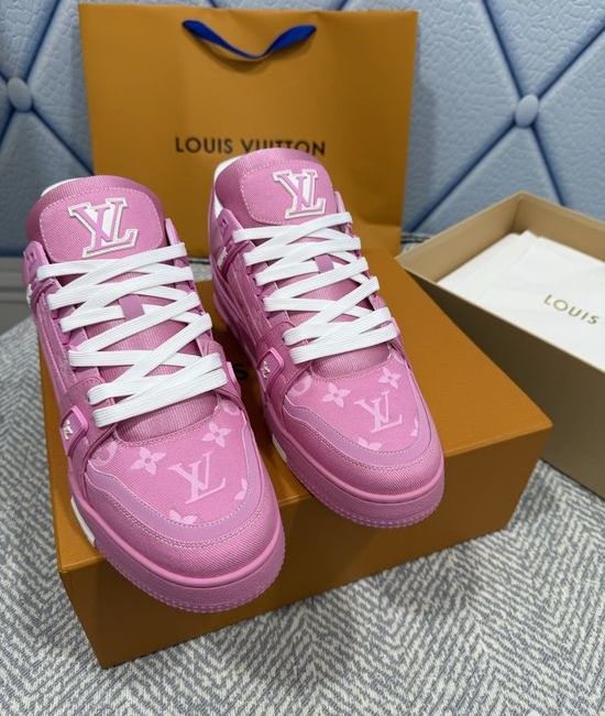 Louis Vuitton LV Premium Leather Sneakers with Anti-slip Sole