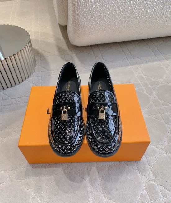 Louis Vuitton LV Hollow Out Leather Lock Decor Loafer Shoes