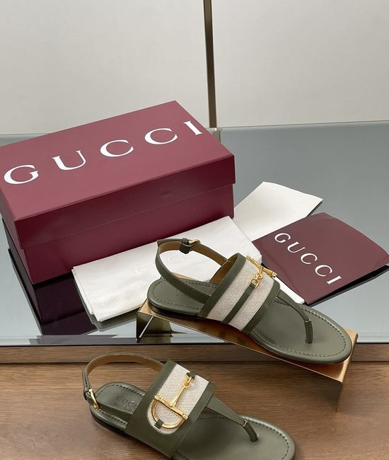 Gucci Classic Metal Decor Sheepskin Flip Flop Sandals