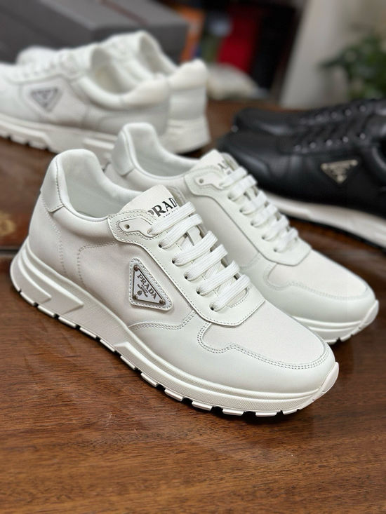 Prada Comfortable Casual Sneakers with Wear Resistant Sole