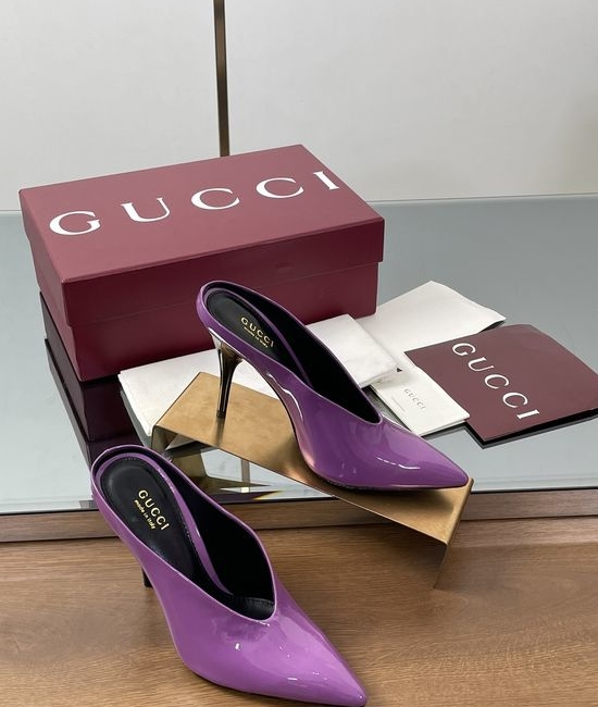 Gucci V Cut Patent Leather High Heel Dress Shoes