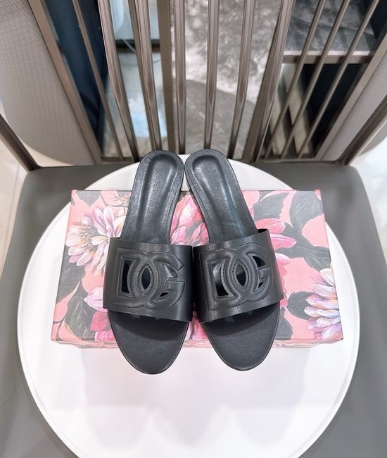 Chanel Logo Decorated Non-slip Comfort Casual Slides