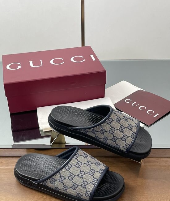 Gucci Classic Pattern Embroidered Slip On Flat Casual Sandals
