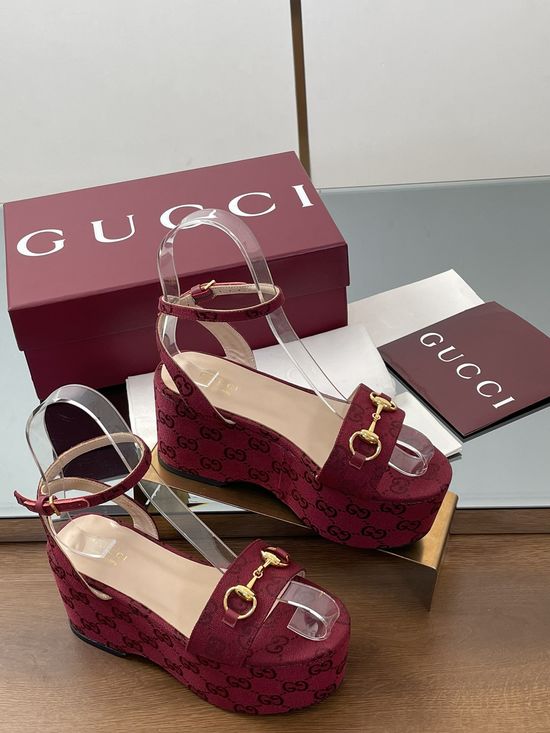 Gucci Platform Peep Toe Wedge Sandals With Signature Buckle Accent
