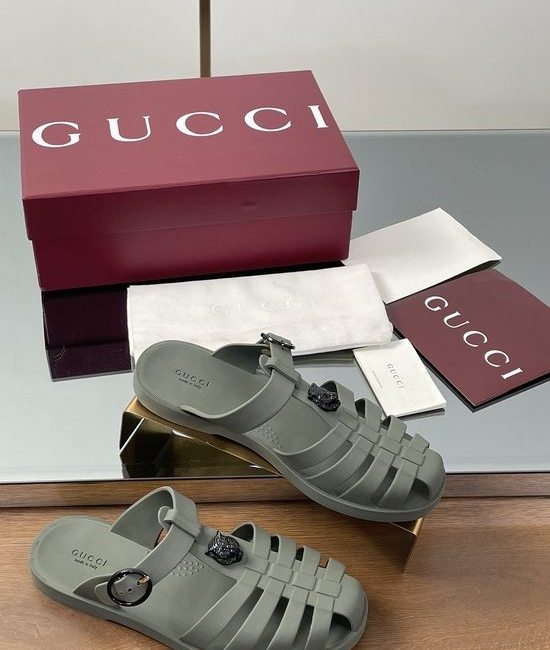 Gucci Logo Detail Rubber Sandals Comfortable Casual Footwear