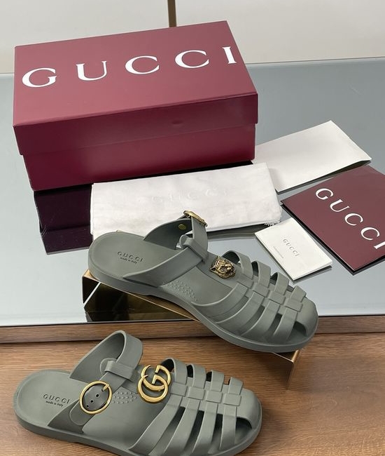 Gucci Logo Detail Rubber Sandals Comfortable Casual Footwear