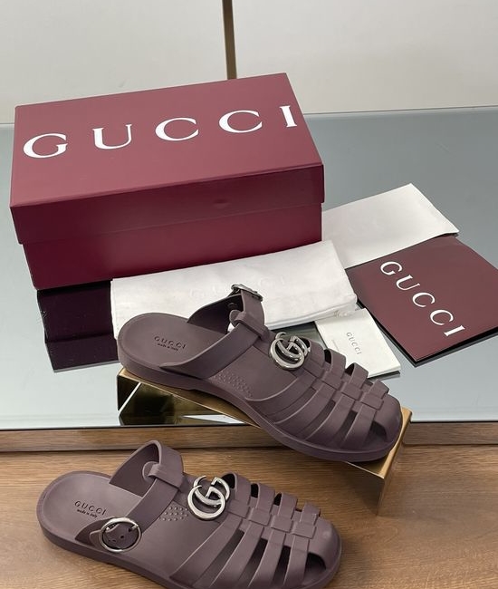 Gucci Logo Detail Rubber Sandals Comfortable Casual Footwear