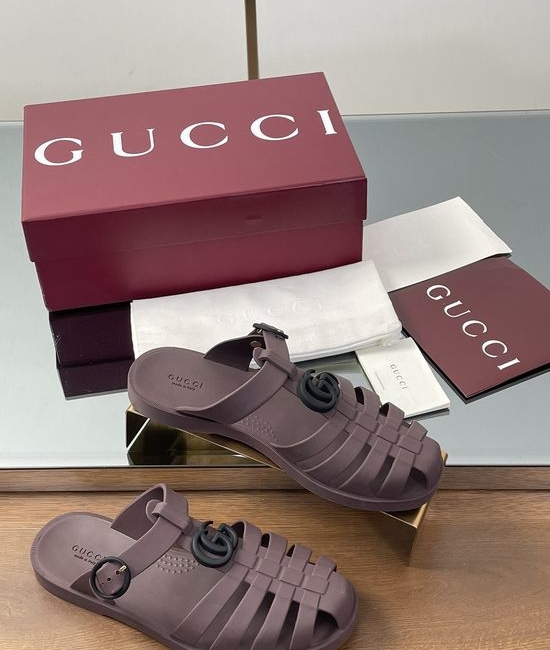 Gucci Logo Detail Rubber Sandals Comfortable Casual Footwear