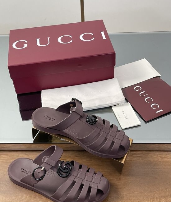 Gucci Logo Detail Rubber Sandals Comfortable Casual Footwear