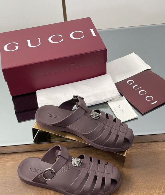 Gucci Logo Detail Rubber Sandals Comfortable Casual Footwear