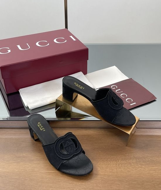 Gucci Hollow Out Canvas Open Toe Comfortable Slippers