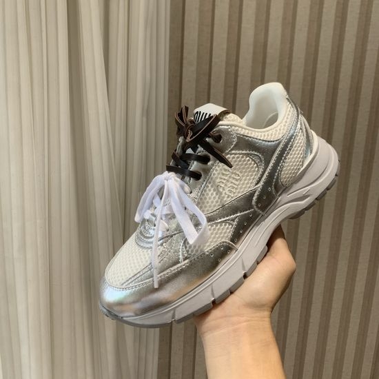Miu Miu Classic American Style Leather Sports Shoes