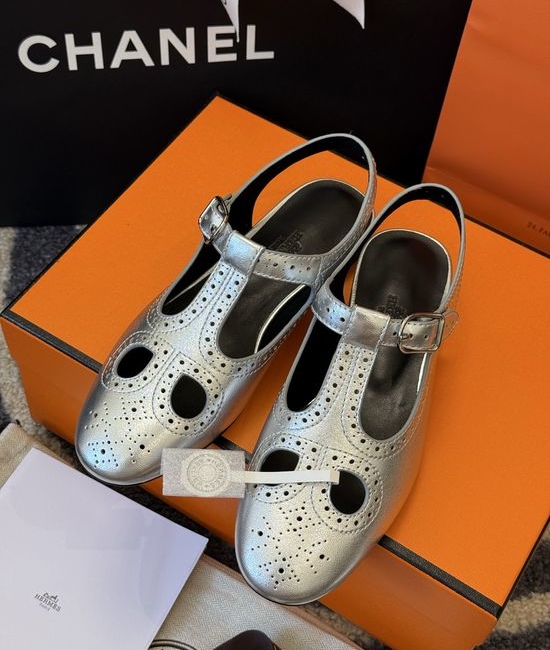 Hermes Embossed Leather Soft Comfortable Mary Jane Flats