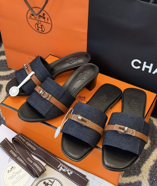 Hermes Classic Leather Slide Sandals With Decorative Buckle