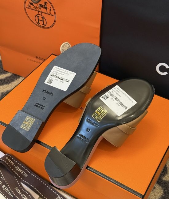 Hermes Classic Leather Slide Sandals With Decorative Buckle