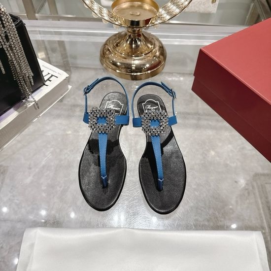 Roger Viver RV Elegant Leather Thong Sandals with Hardware Accents