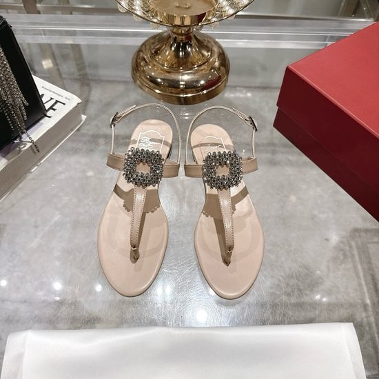 Roger Viver RV Elegant Leather Thong Sandals with Hardware Accents