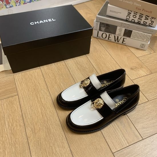 Chanel Retro Round Toe Loafer With Genuine Leather Sole
