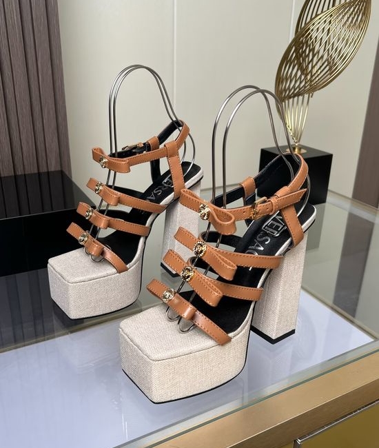 Versace Elegant Stiletto Heels with Leather and Rubber Sole