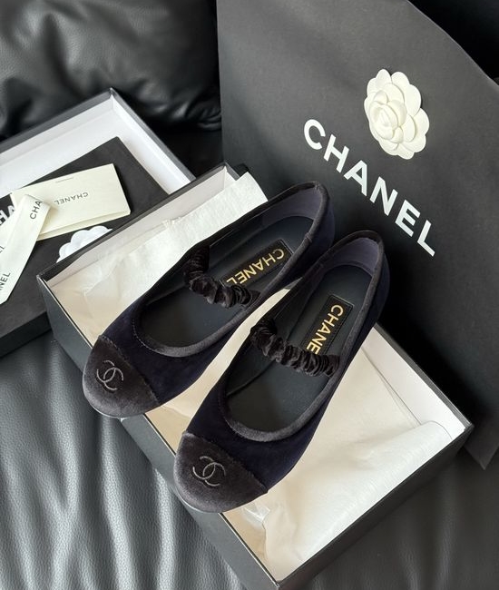 Chanel Elegant Velvet Mary Jane Shoes Soft Lining Sole