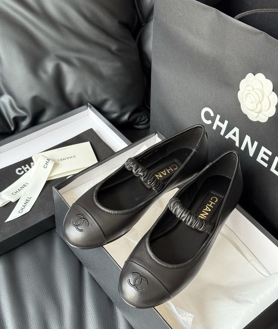 Chanel Elegant Velvet Mary Jane Shoes Soft Lining Sole
