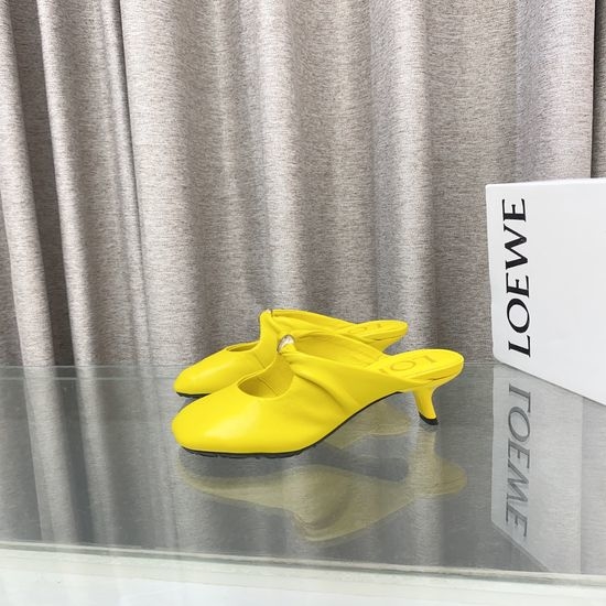 Loewe Chic Slip-on Sandals with Soft Leather and Durable Sole