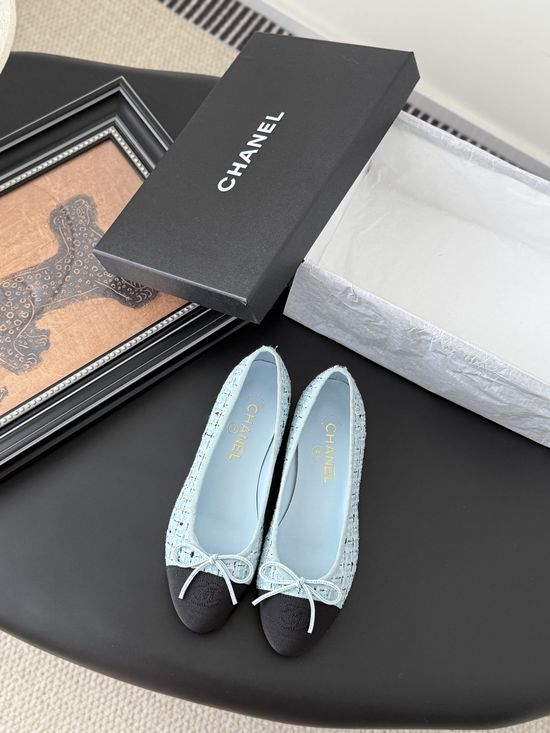 Chanel Classic Round Toe Comfortable Ballet Flats with Premium Material