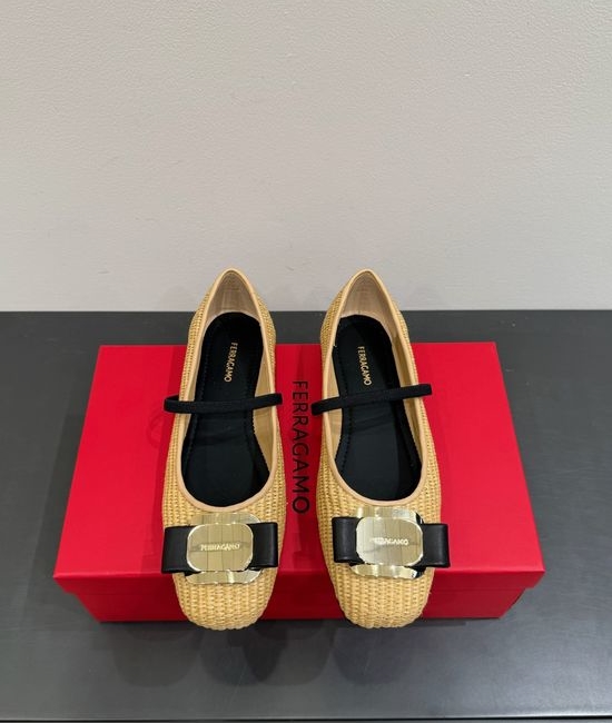 Ferragamo Woven Bow Detail Comfortable Flat Ballet Shoes