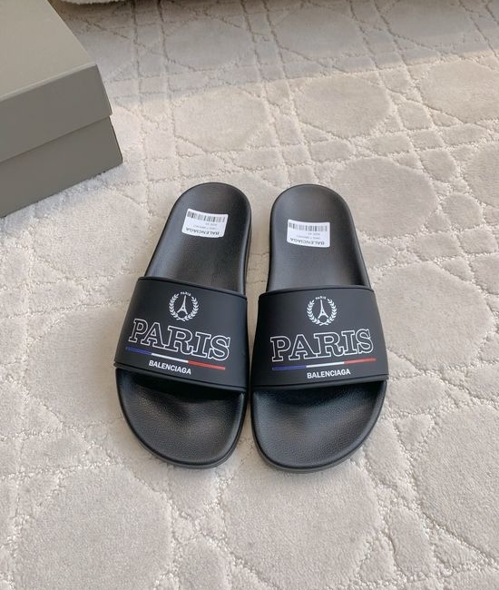 Balenciaga Casual Comfort Lightweight Beach Slide Sandals