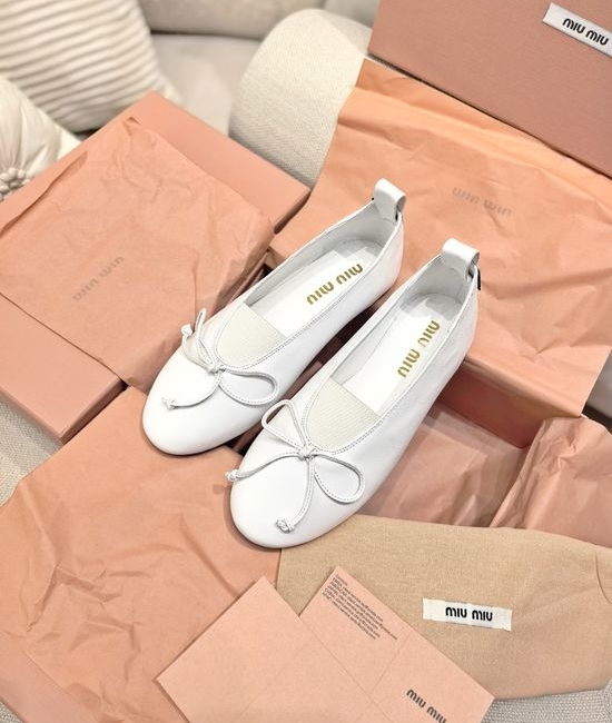 Miu Miu Soft Sheepskin Bow Decor Flat Ballet Shoes
