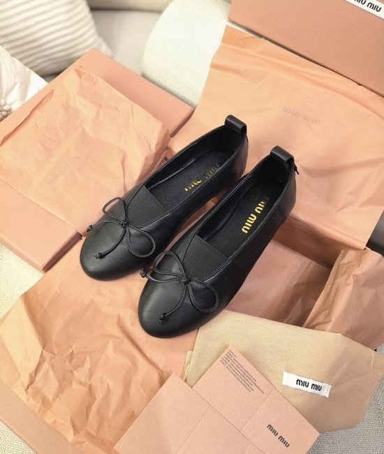 Miu Miu Soft Sheepskin Bow Decor Flat Ballet Shoes
